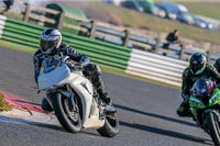 PJM-Wedding-Photography;enduro-digital-images;event-digital-images;eventdigitalimages;mallory-park;mallory-park-photographs;mallory-park-trackday;mallory-park-trackday-photographs;no-limits-trackdays;peter-wileman-photography;racing-digital-images;trackday-digital-images;trackday-photos